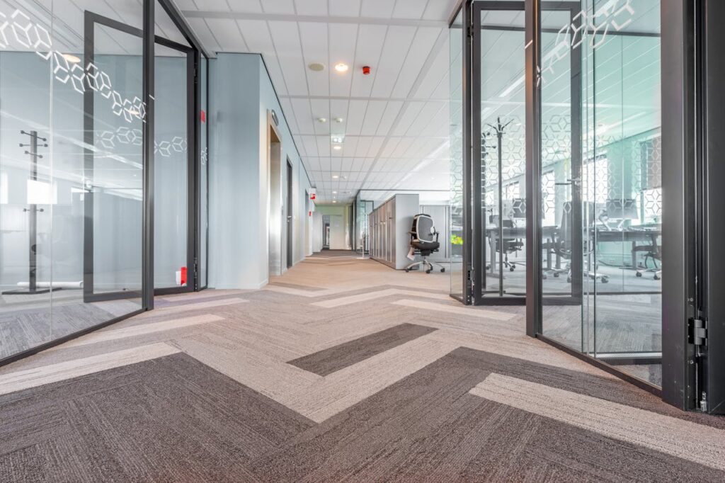 premium glass- aluminium office partitions perfect for office space